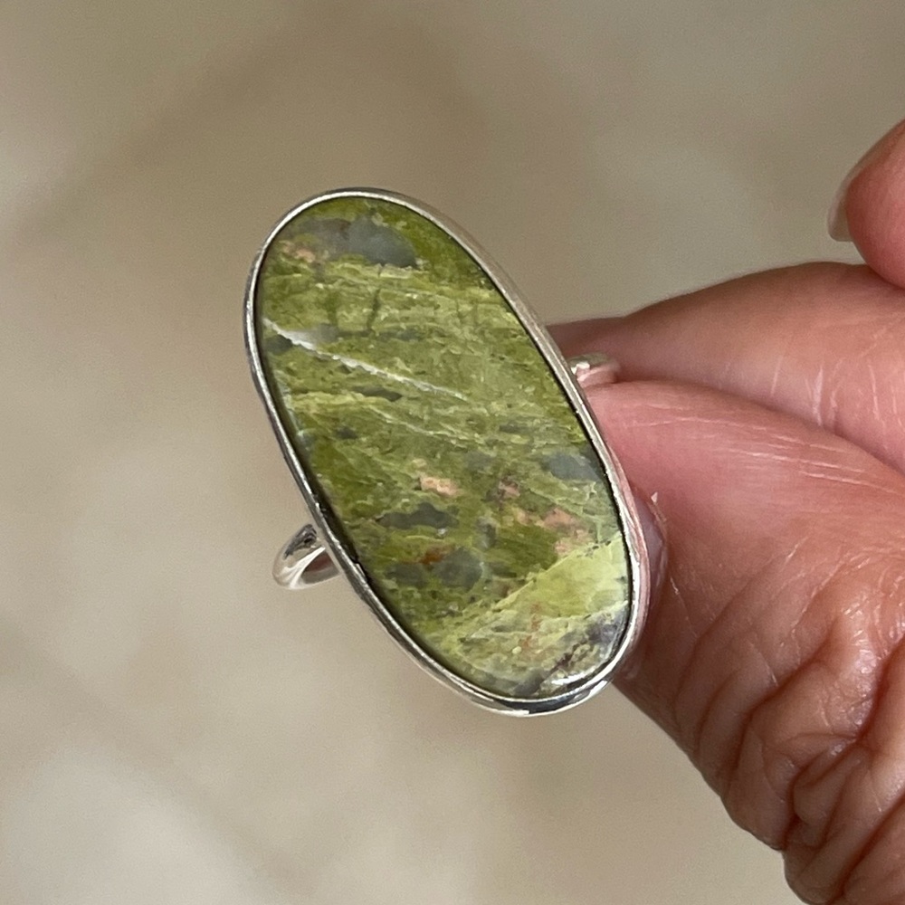 Natural unakite solid sterling silver size 7.0 ring - Picture 3 of 6